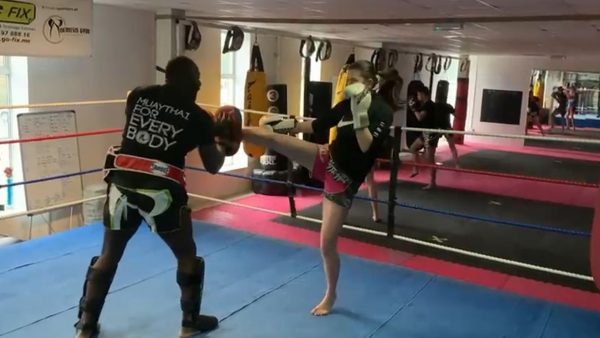 #MuaythaiConnects Masters the Art of the 8 Limbs with Pad Work from the United Kingdom